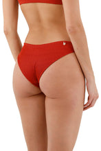 Load image into Gallery viewer, Textured Wayne Terra Red Neo Paramount Bottom