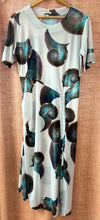 Load image into Gallery viewer, Tule Luminosa Dress